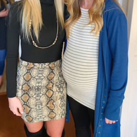 Snakeskin Bodycon Mini Skirt‎ - Picture 5 of 6